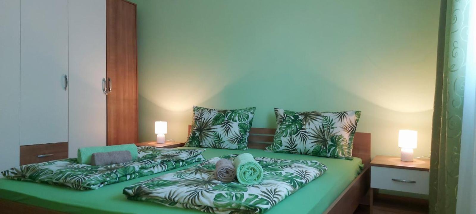 Apartman ,,Milica" Donji Milanovac Esterno foto